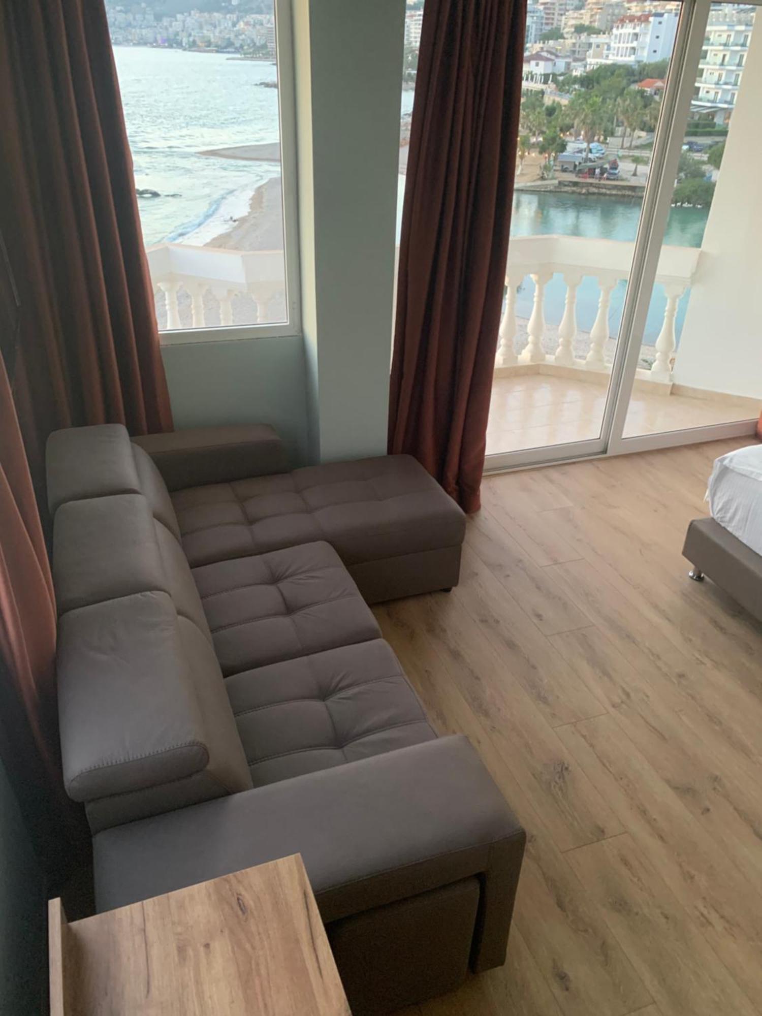 Hotel Dodona Sarandë Exteriör bild