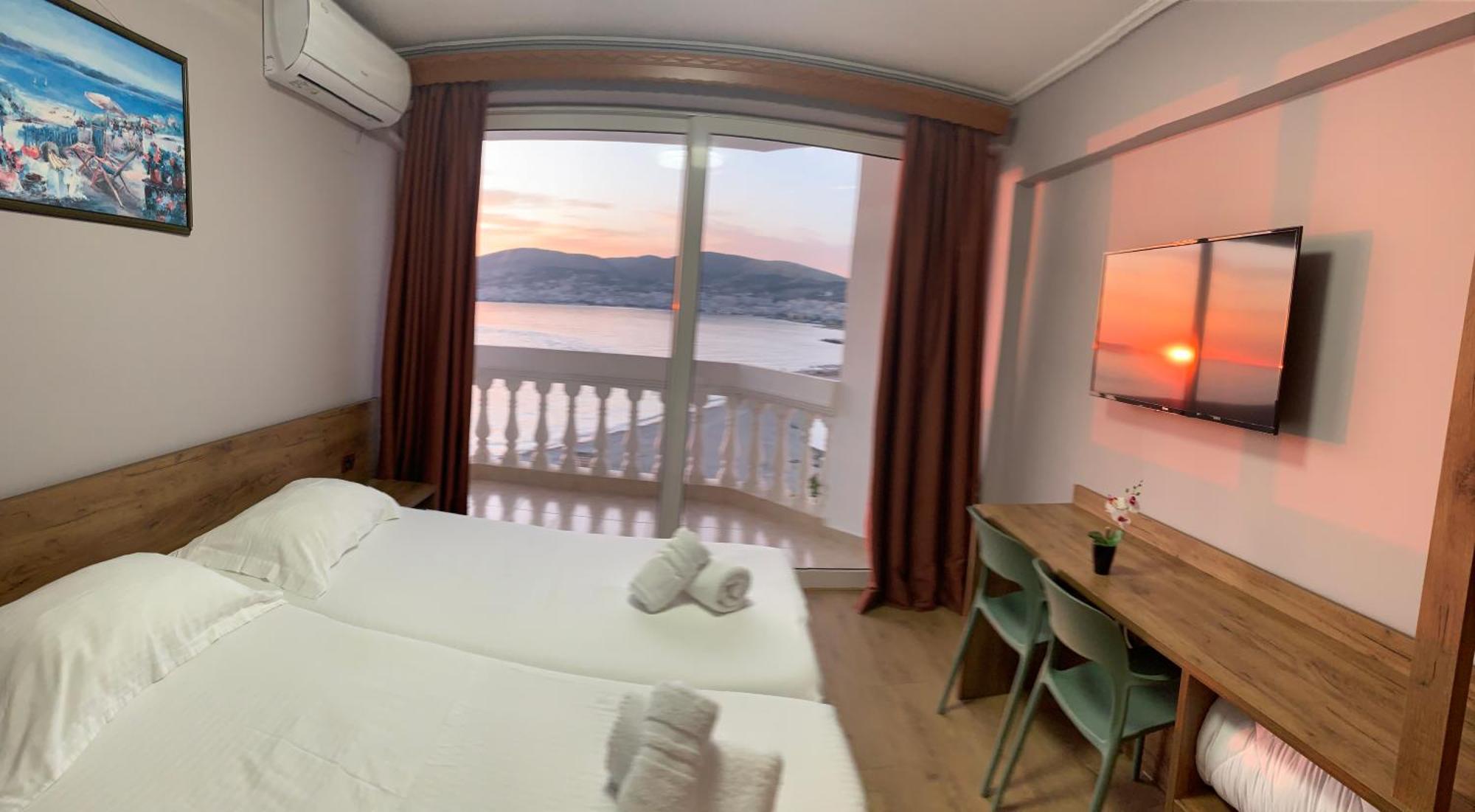 Hotel Dodona Sarandë Exteriör bild